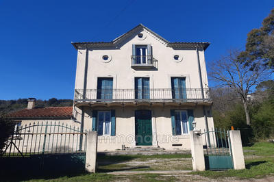 Maison de maîtres - 150 m² - 4 pièces