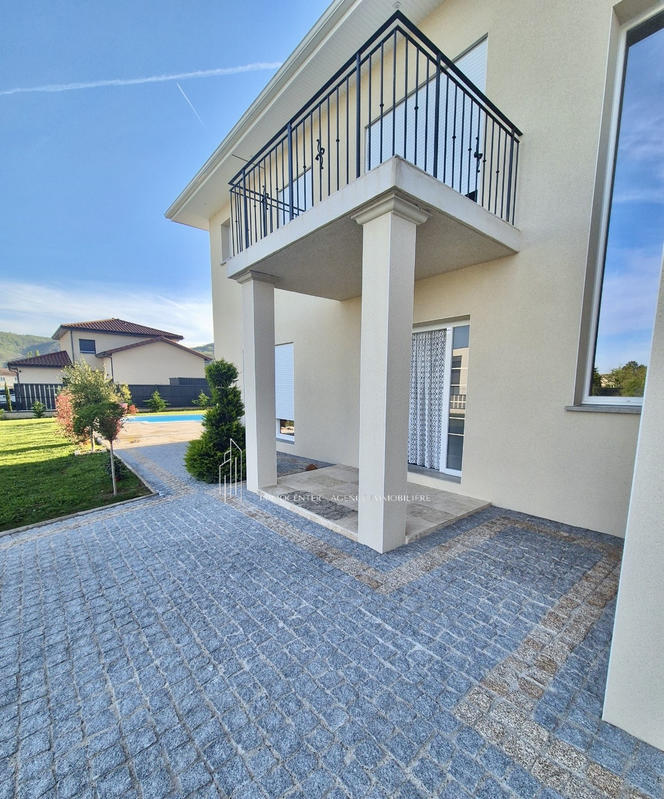 Villa - 146 m² - 5 pièces