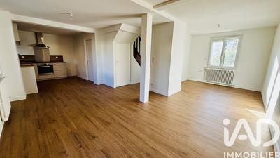 Maison - 92 m² - 5 pièces