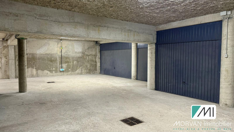 Parking / Garage - 18 m²
