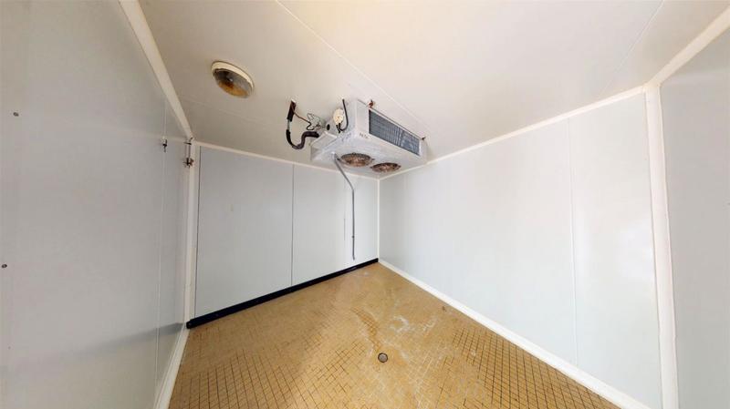 Maison - 342 m² - 2 pièces