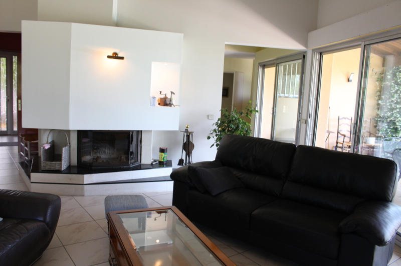 Maison - 220 m² - 6 pièces