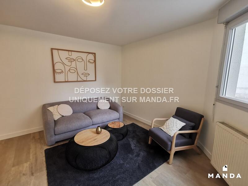 Chambre - 10 m² - 4 pièces