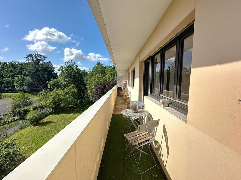 Appartement - 85 m² - 4 pièces