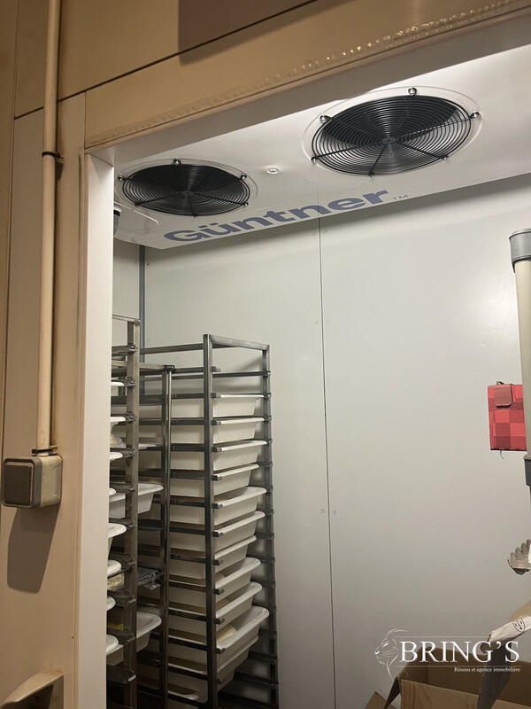 Fonds de commerce - 140 m²