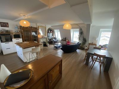Appartement - 122 m² - 6 pièces