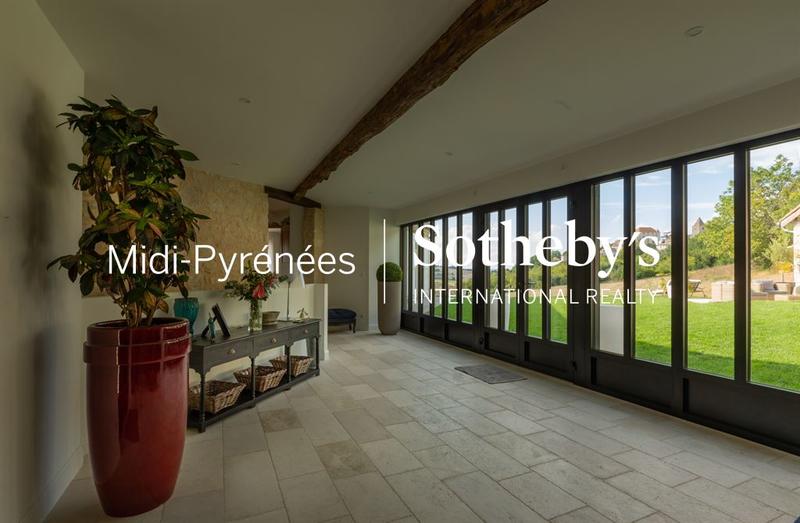 Maison - 420 m² - 9 pièces