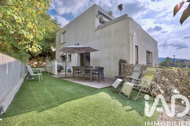 Maison - 168 m² - 3 pièces