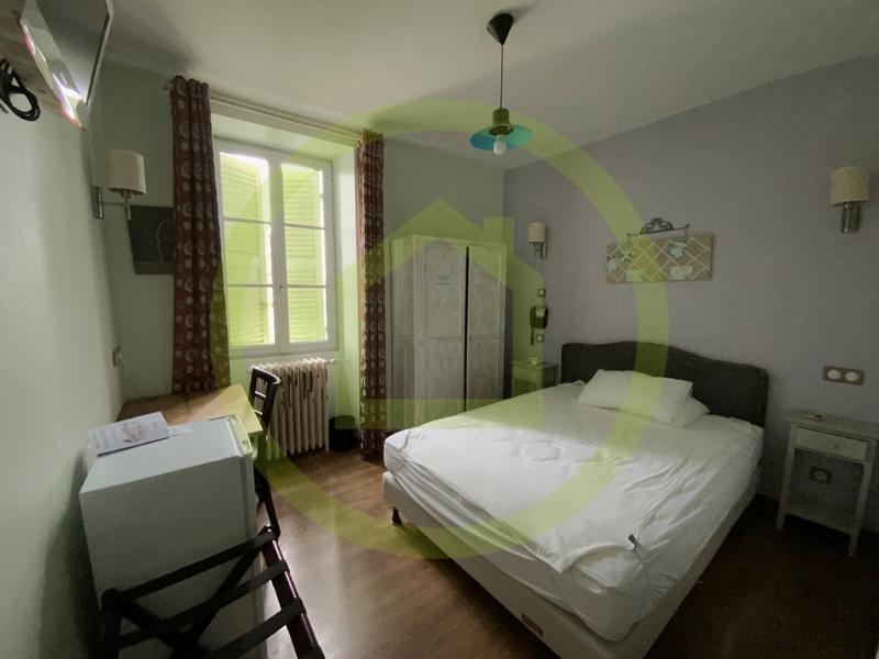 Maison - 540 m² - 20 pièces