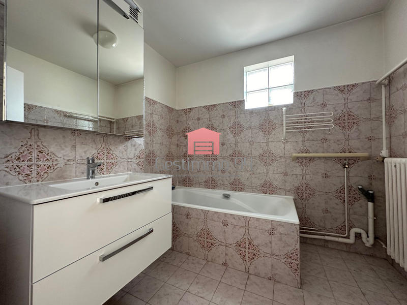 Appartement - 100 m² - 4 pièces