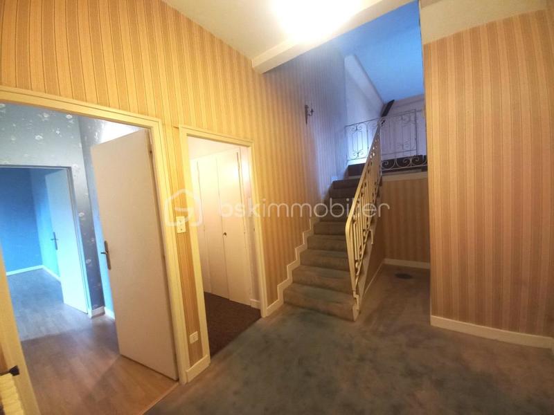 Maison traditionnelle - 316 m² - 11 pièces