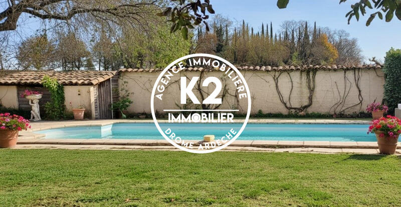 Maison - 486 m² - 14 pièces