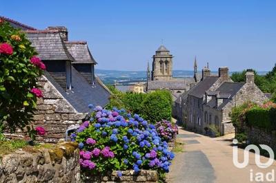 Maison - 180 m² - 11 pièces