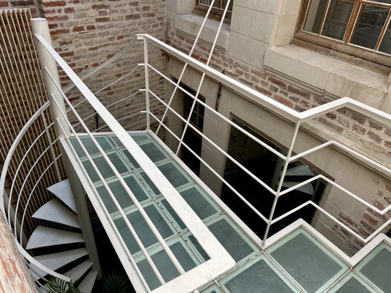 Maison - 368 m² - 14 pièces