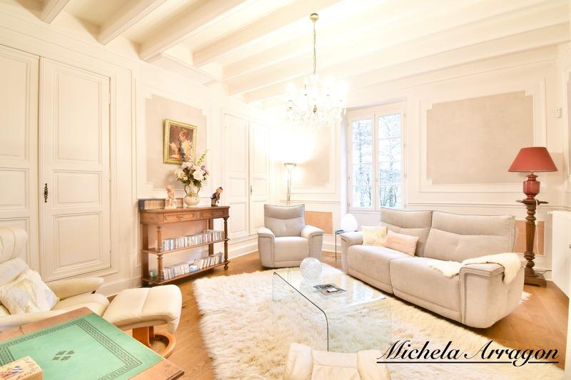 Maison de maîtres - 240 m² - 6 pièces