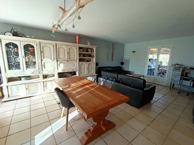 Maison - 92 m² - 5 pièces