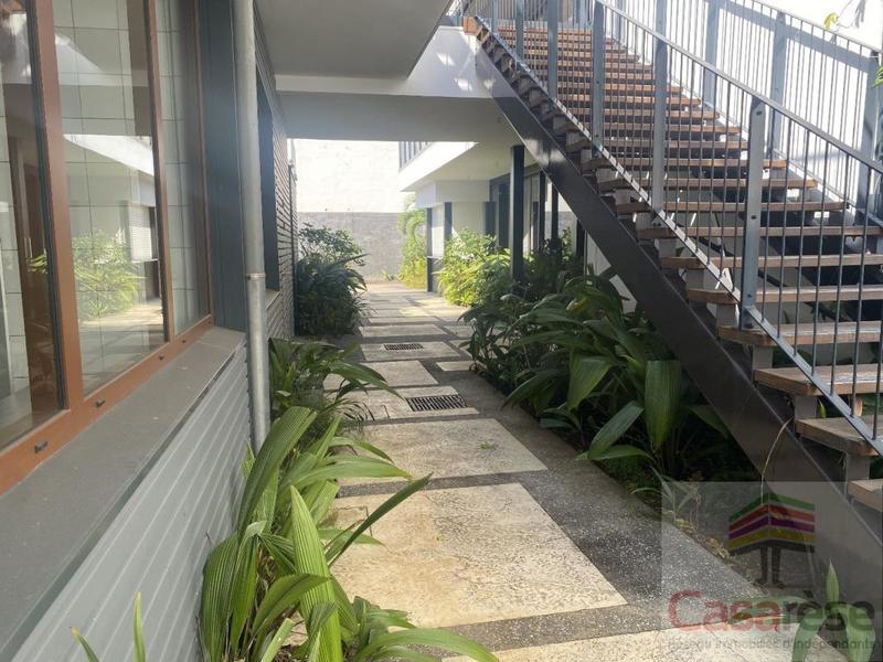 Local commercial - 280 m² - 8 pièces