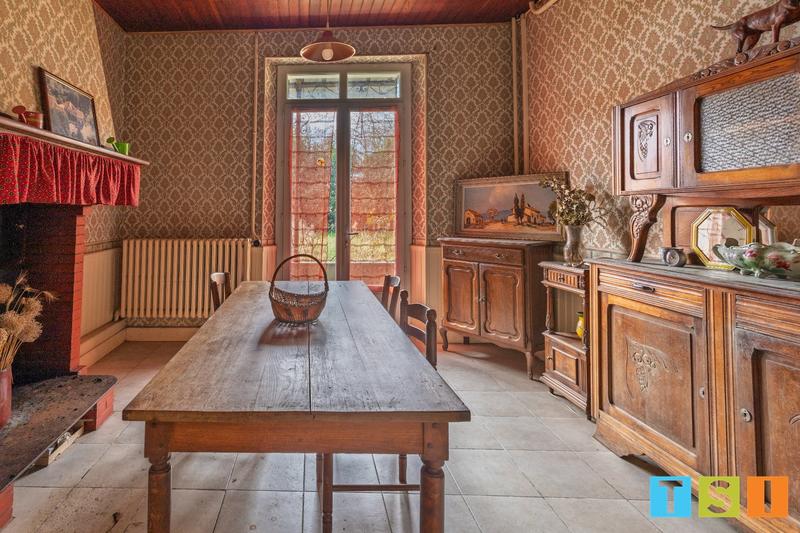 Maison bourgeoise - 250 m² - 8 pièces