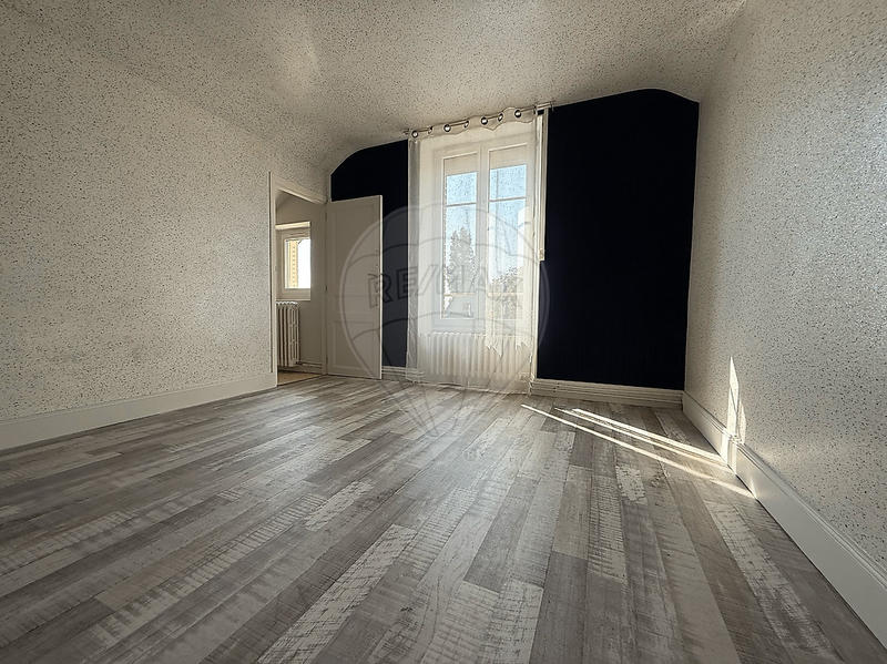 Maison - 105 m² - 6 pièces