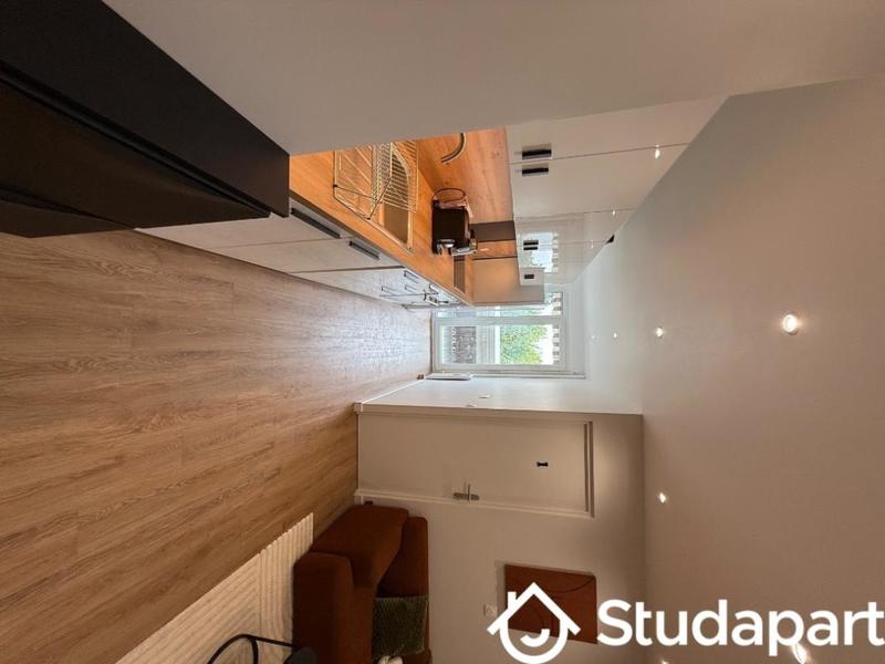 Chambre - 9 m² - 1 pièce