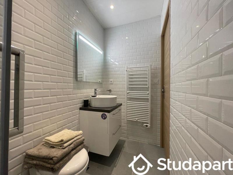 Chambre - 12 m² - 1 pièce