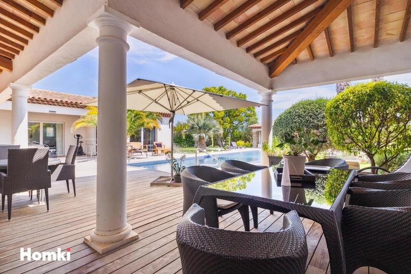 Villa - 210 m² - 5 pièces