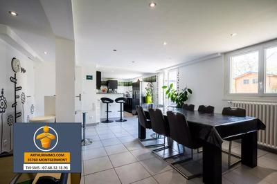 Maison - 137 m² - 7 pièces