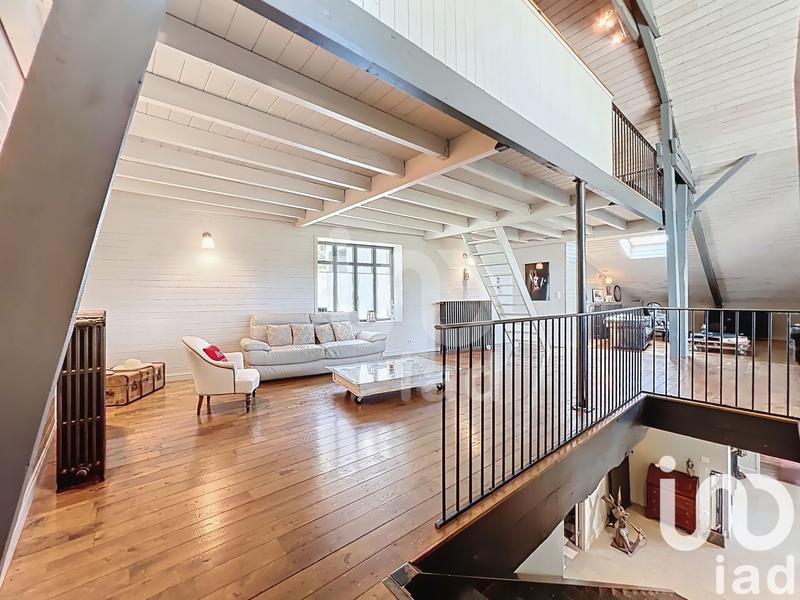 Maison - 270 m² - 5 pièces