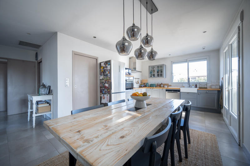 Maison - 177 m² - 8 pièces