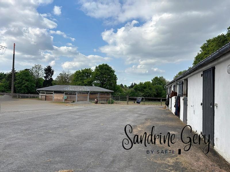 Maison - 160 m² - 7 pièces