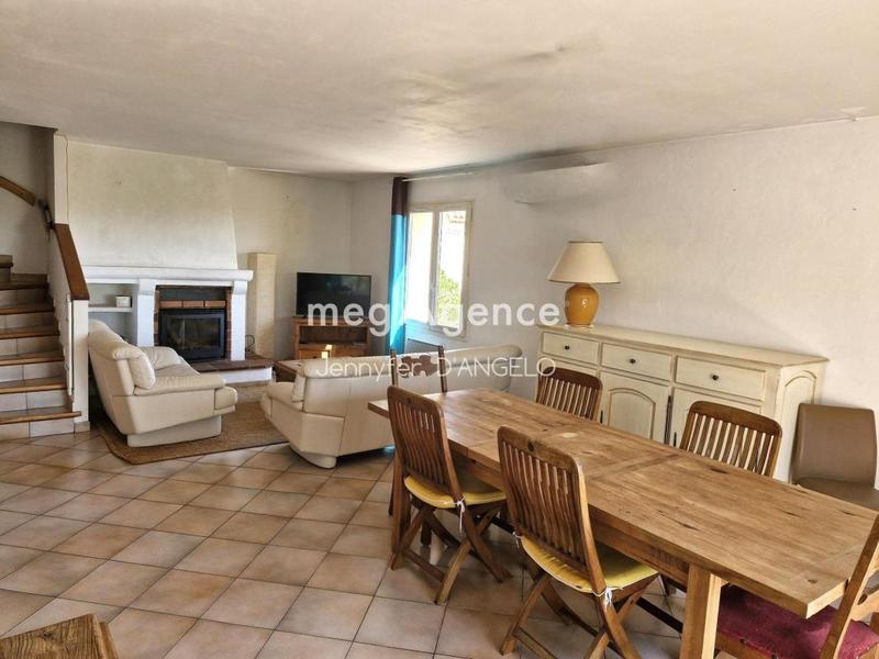 Maison - 249 m² - 6 pièces