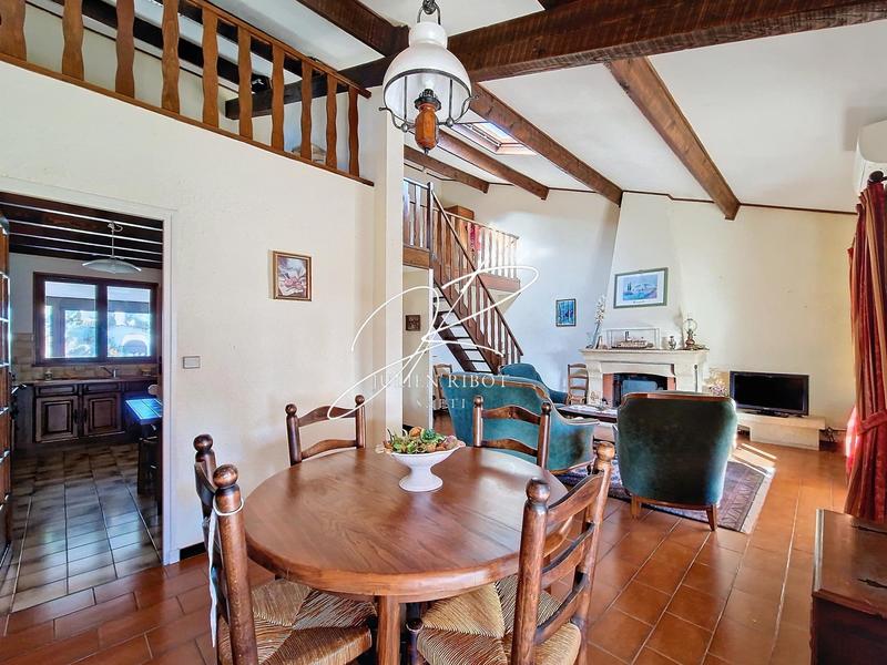 Maison - 139 m² - 5 pièces