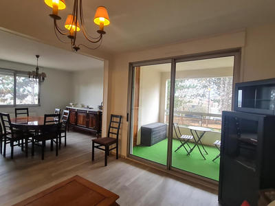 Appartement - 79 m² - 4 pièces