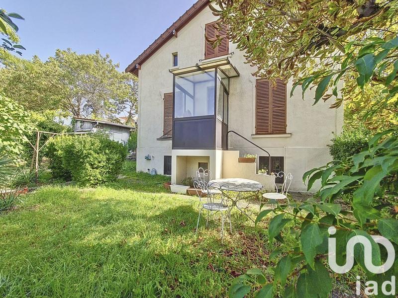 Maison - 99 m² - 6 pièces