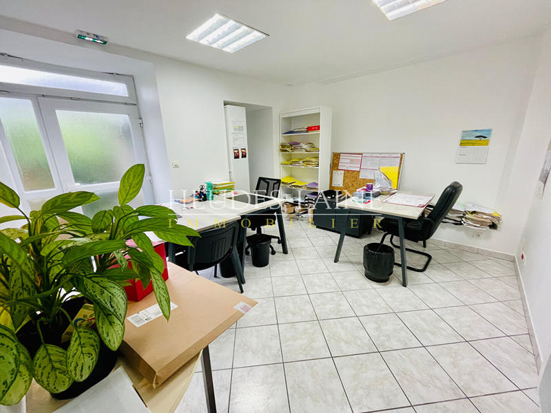 Local d'activités - 97 m²