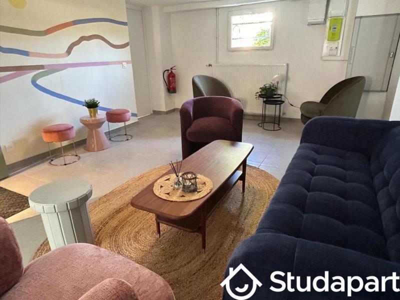 Chambre - 14 m² - 1 pièce