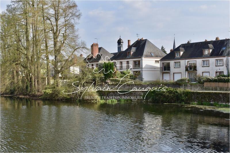 Maison de ville - 292 m² - 11 pièces