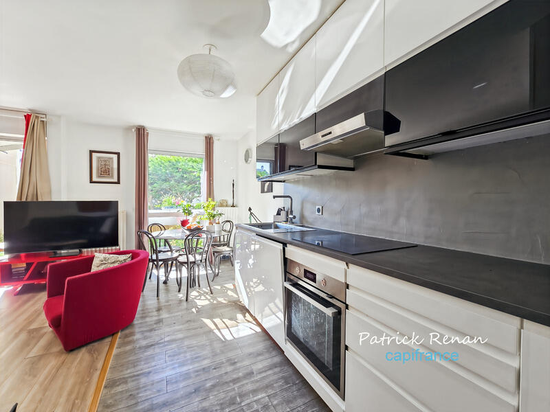 Appartement - 97 m² - 5 pièces