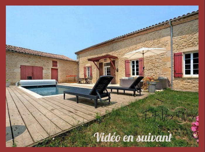 Maison - 315 m² - 10 pièces