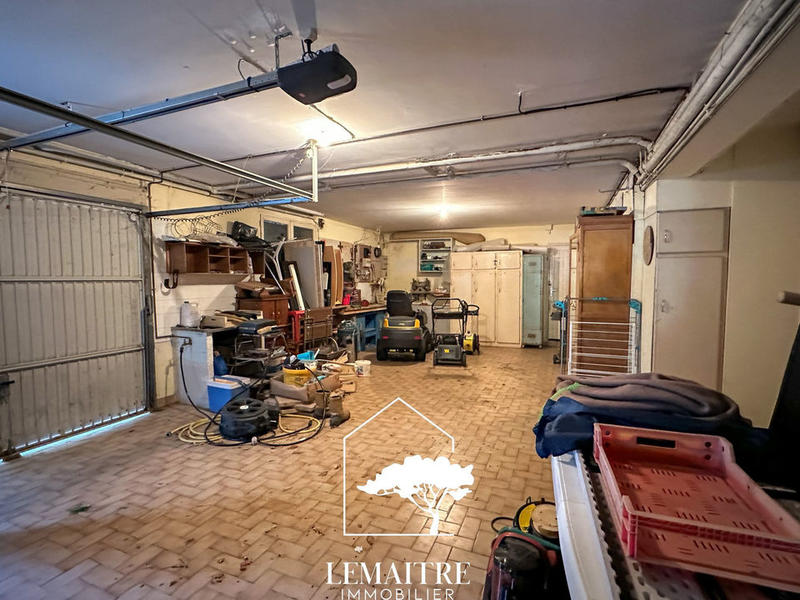 Maison - 288 m² - 10 pièces