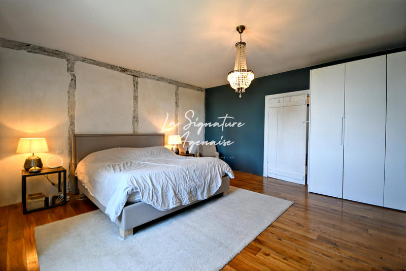 Maison - 230 m² - 5 pièces