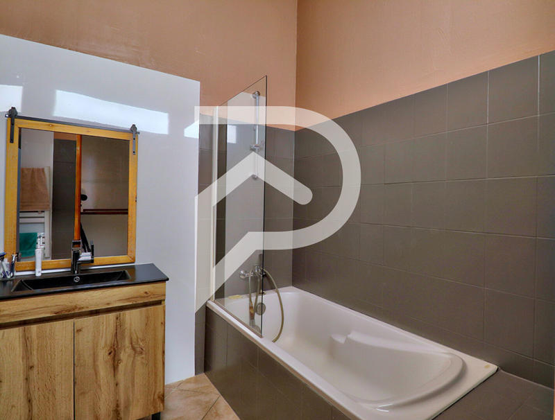 Maison de village - 84 m² - 3 pièces