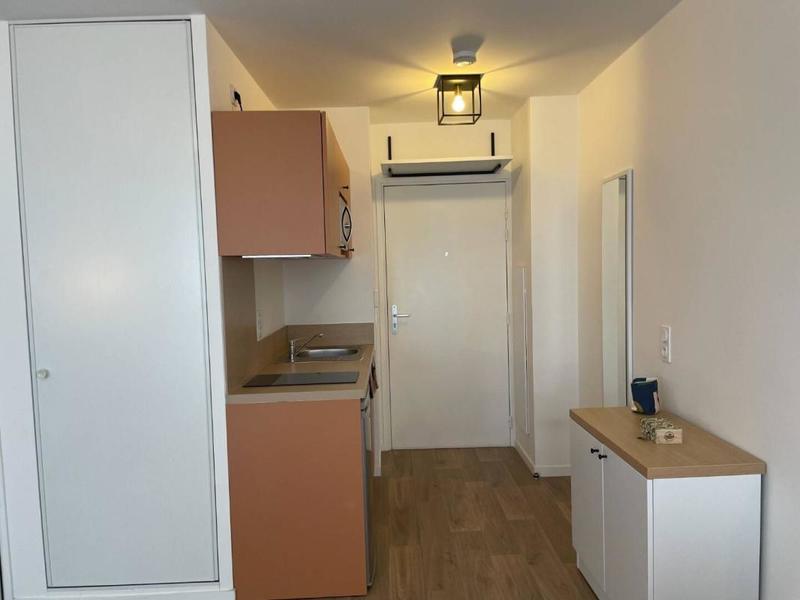 Studio - 24 m² - 3 pièces