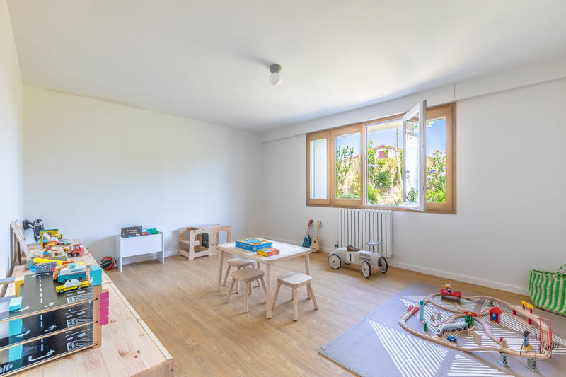 Maison - 187 m² - 7 pièces