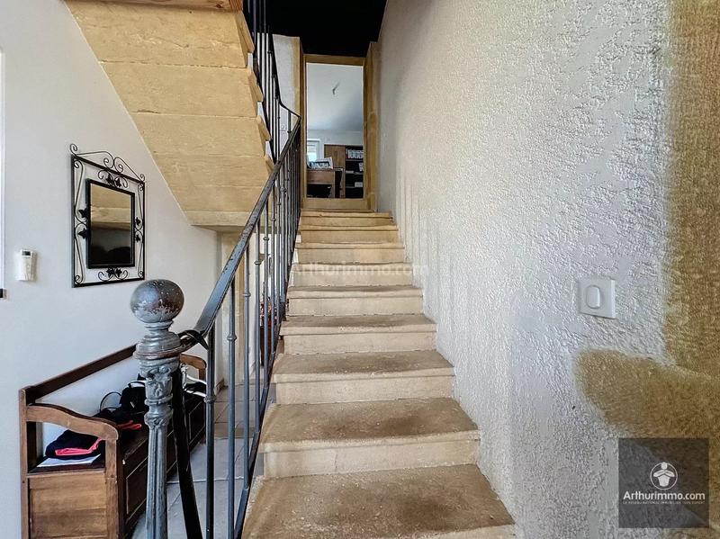 Maison - 205 m² - 6 pièces