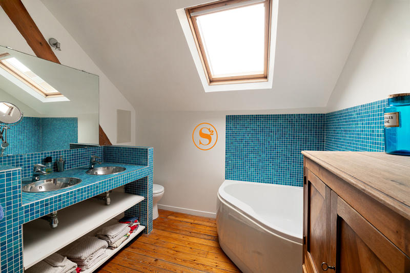 Maison - 182 m² - 8 pièces