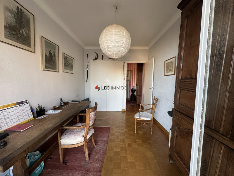 Appartement - 160 m² - 5 pièces