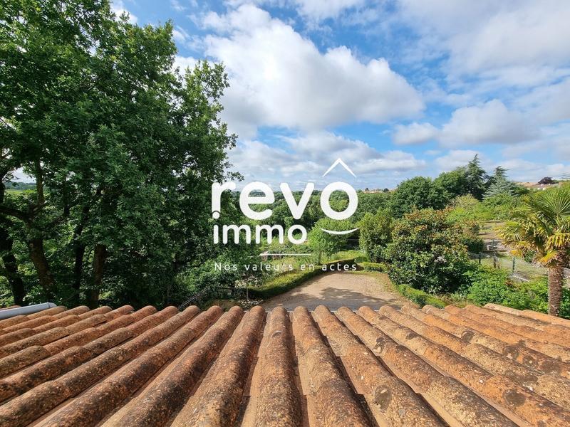 Maison - 213 m² - 7 pièces