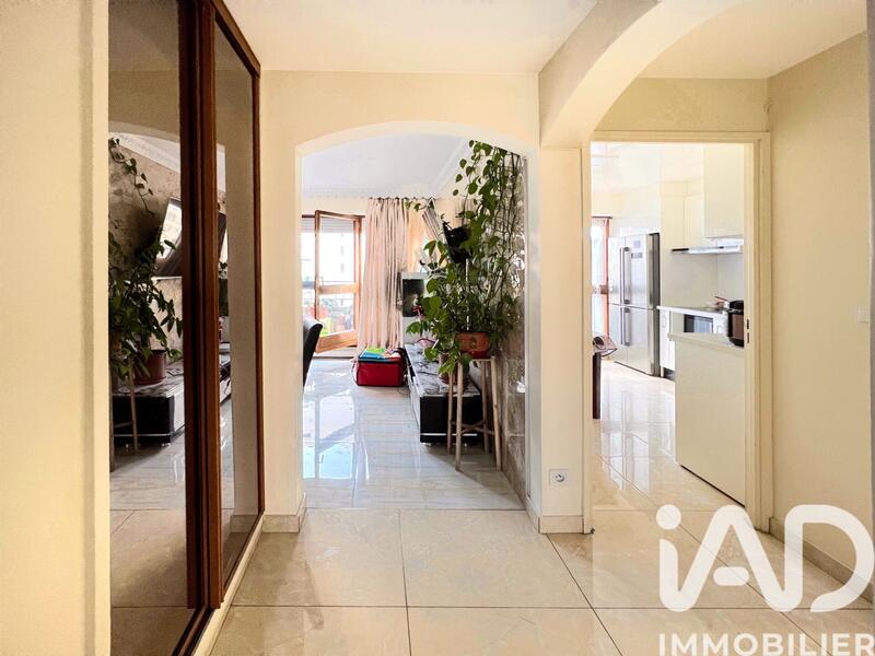 Appartement - 82 m² - 4 pièces