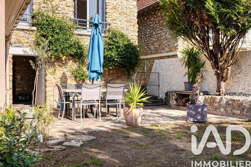 Maison - 94 m² - 6 pièces